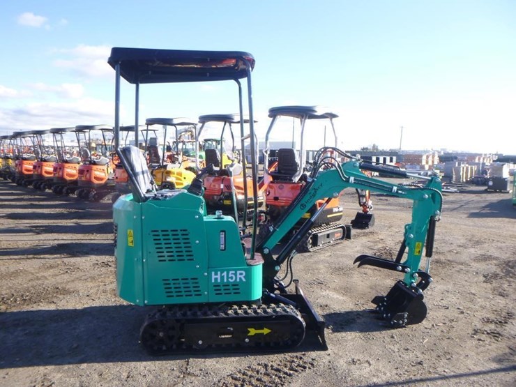 2025-agt-h15r-hydraulic-excavator-image-7