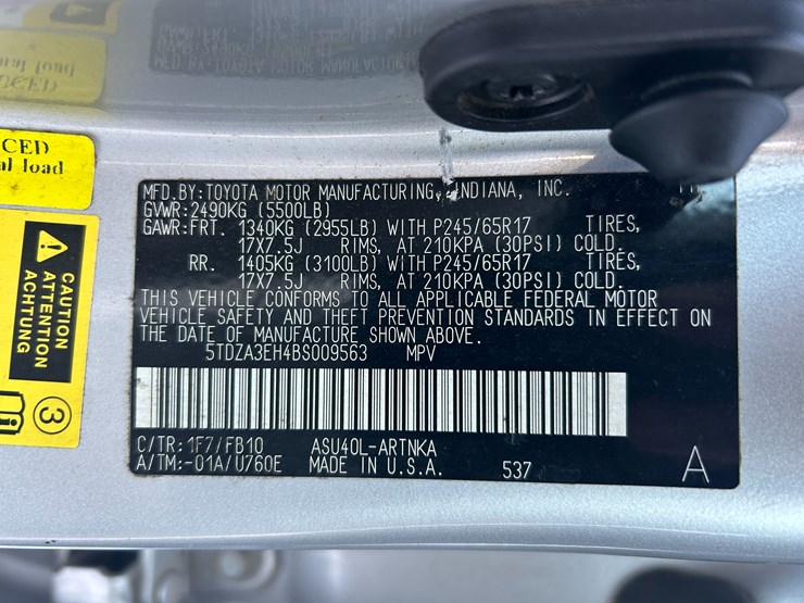 2011-toyota-highlander-image-18