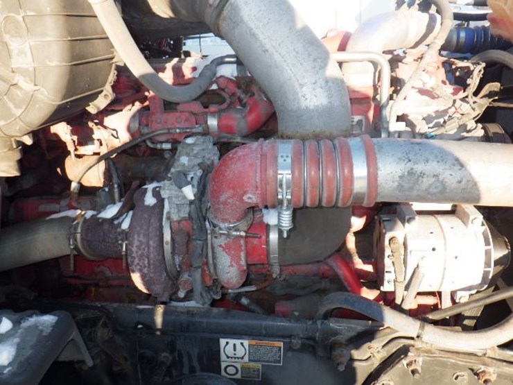 2017-peterbilt-579-image-23