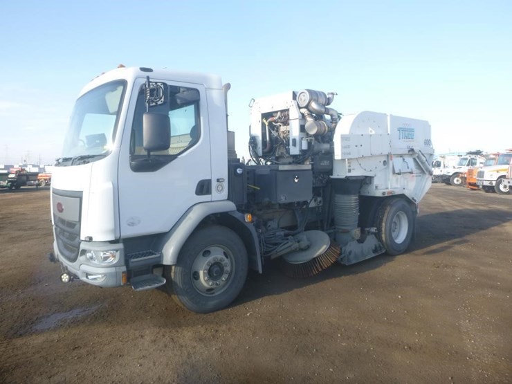 2016-tymco-600-image-1