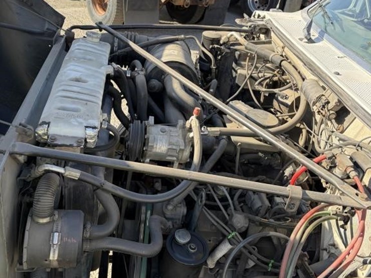 1993-ford-f700-image-6