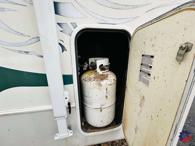 2003-forest-river-wildcat-28rk-t/a-camper-gooseneck-trailer-image-51