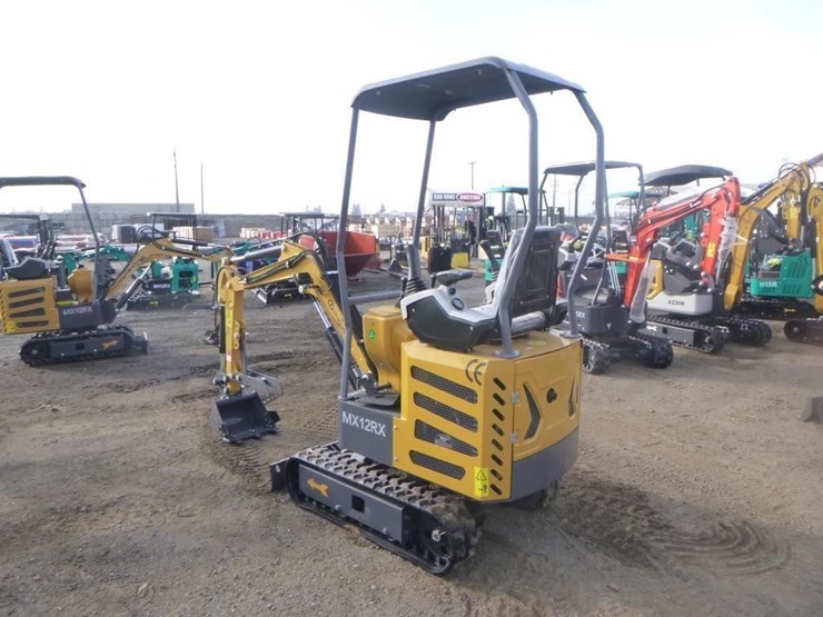 agt-mx12rx-hydraulic-excavator-image-4