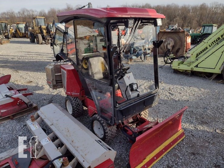 ventrac-3400l-lawn-mower-w/blade-&-broom-image-33