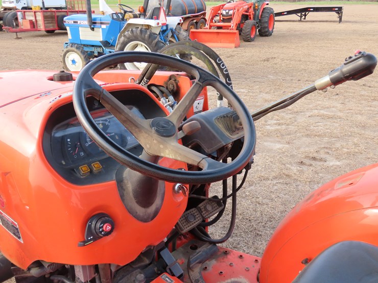 2020-kubota-l3901-image-17