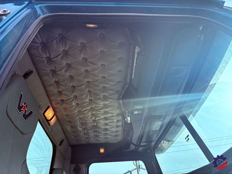 2021-western-star-4900ex-image-86