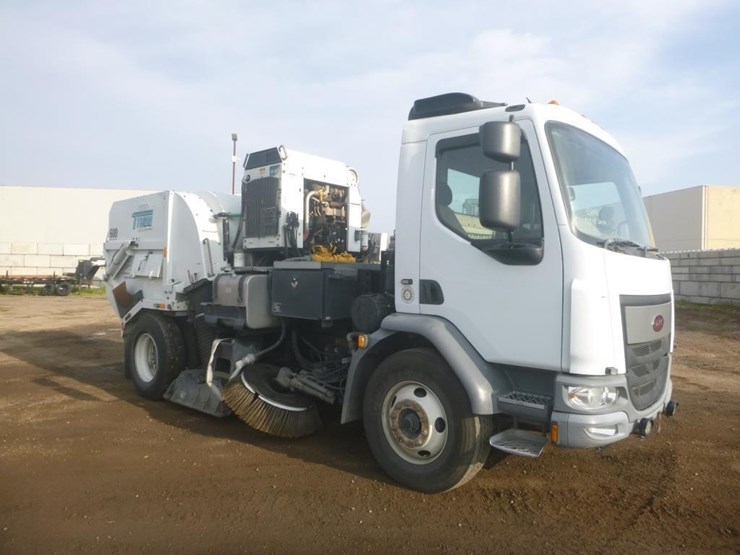 2016-tymco-600-image-2