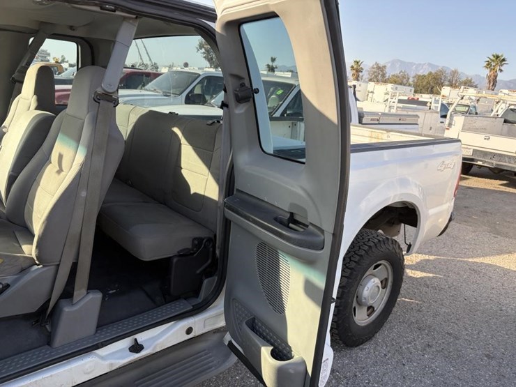 2005-ford-f250-image-19