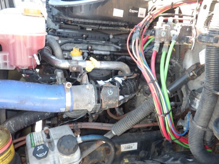 2019-freightliner-cascadia-116-image-16