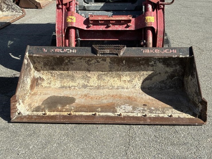 2019-takeuchi-tl10v2-image-7