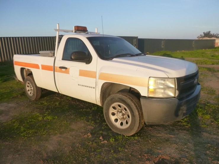 2008-chevrolet-silverado-1500-image-2