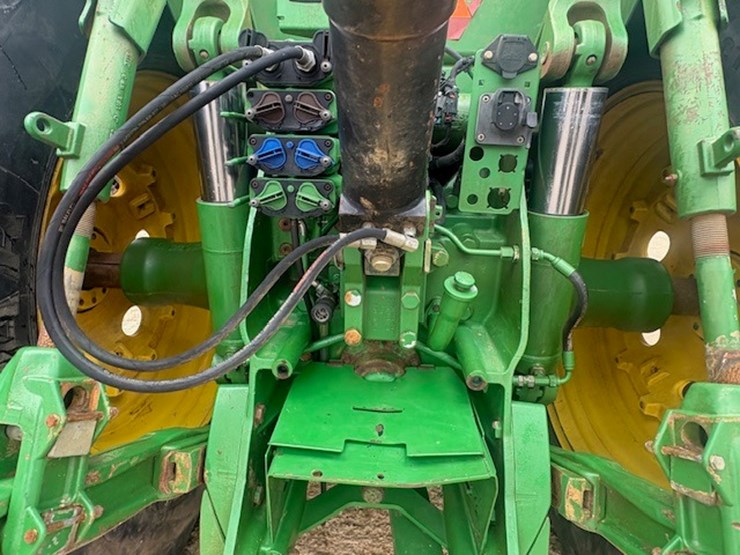 john-deere-8320r-image-15