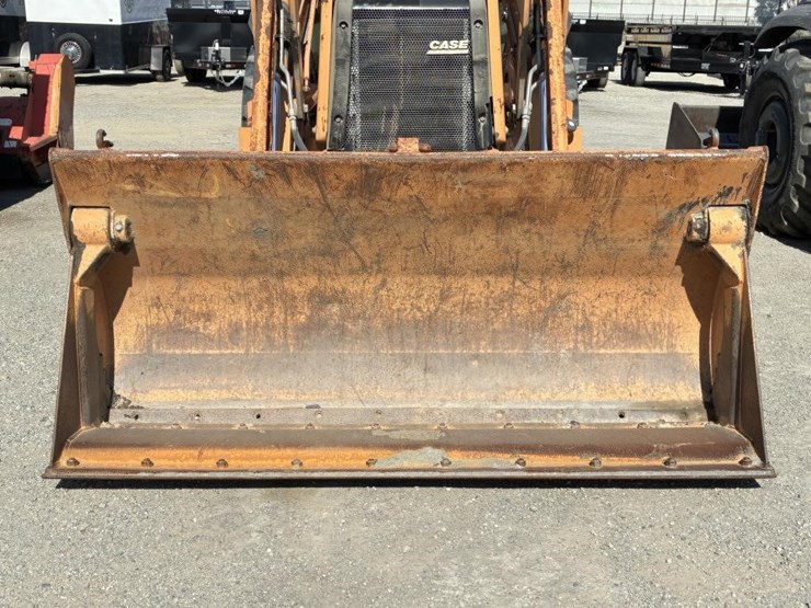 2009-case-570m-xt-image-7