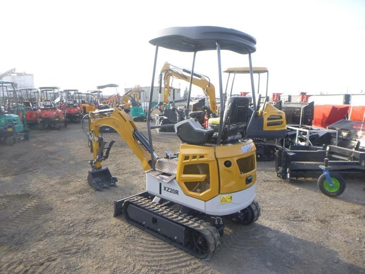 2025-agt-xz20r-hydraulic-excavator-image-4