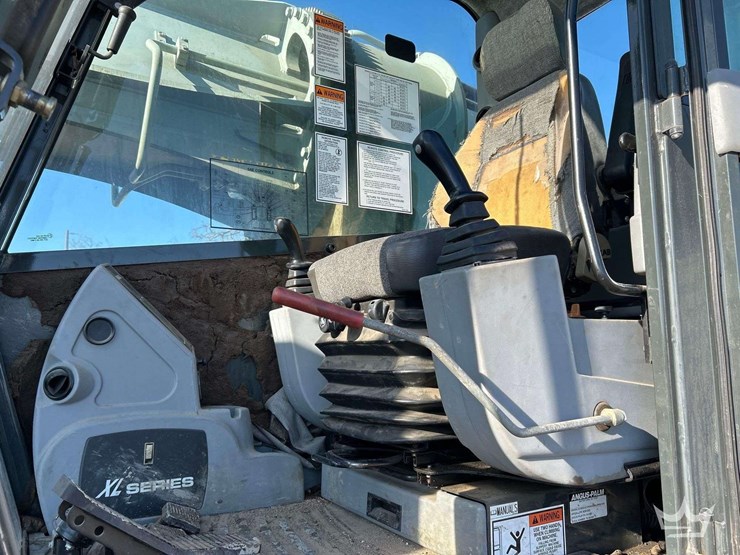 2004-gradall-xl3100-image-29