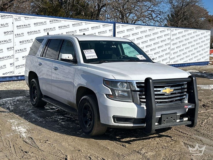 2020-chevrolet-tahoe-image-2