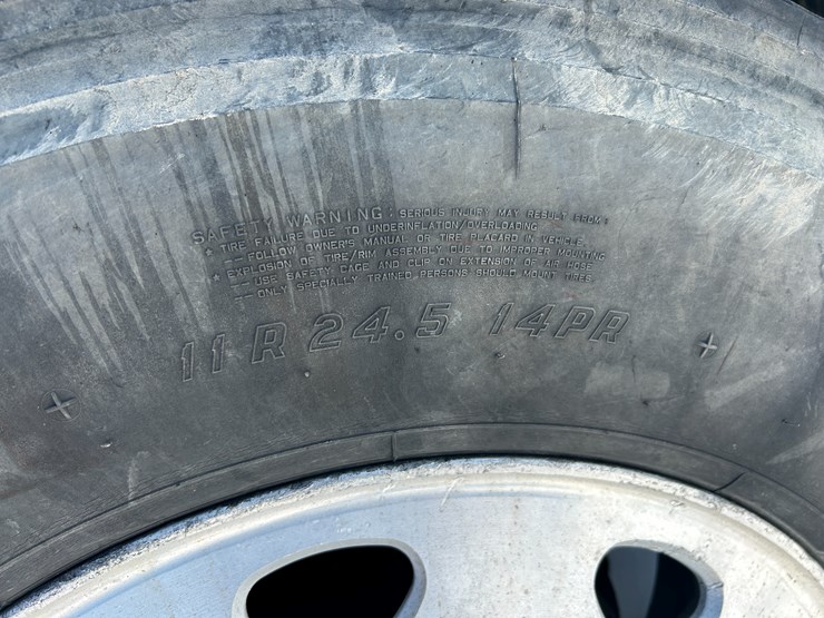 1996-freightliner-fld120-image-44