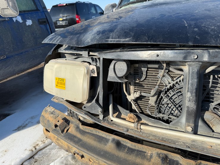 2001-chevrolet-tracker-image-26