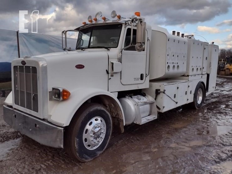 2008-peterbilt-365-image-45