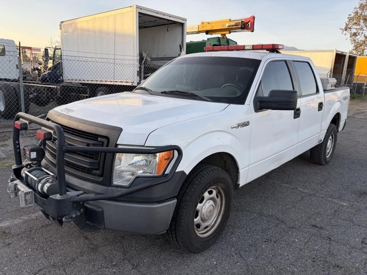 2013-ford-f150-xl-image-1