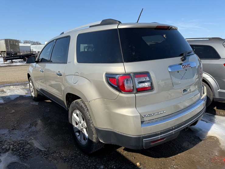 2015-gmc-acadia-sle-image-4