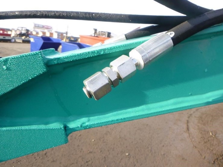 agt-qh12r-hydraulic-excavator-image-14