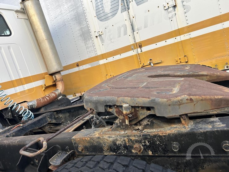 1984-international-s2200-image-17