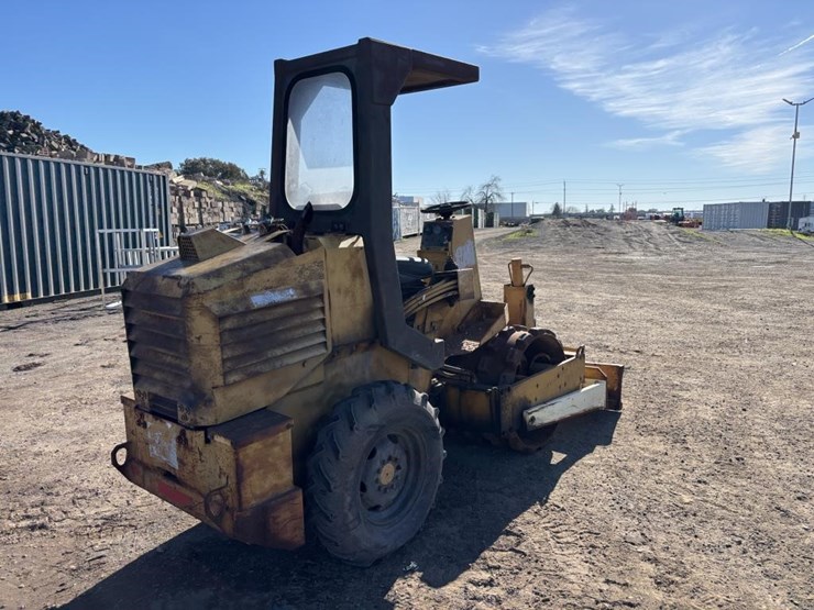 1999-rammax-vibratory-compactor-image-3
