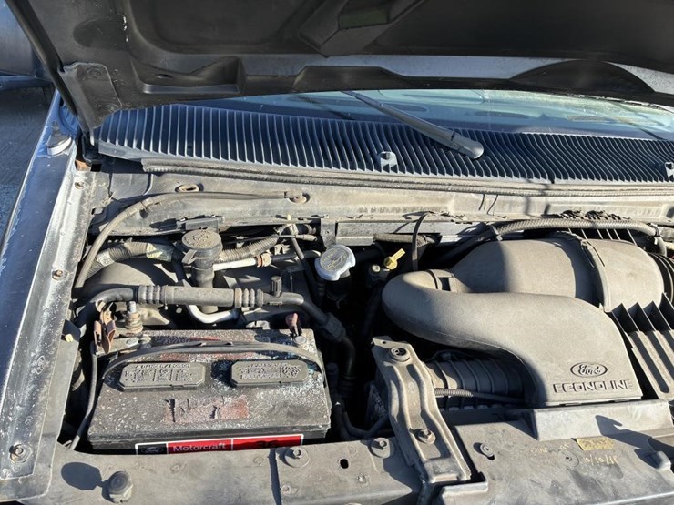 2002-ford-e250-image-8