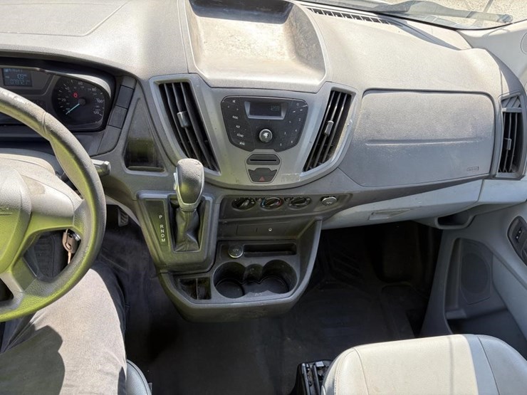 2015-ford-transit-image-14