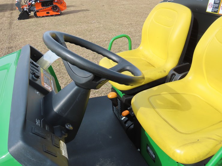 2024-john-deere-tx-4x2-image-12