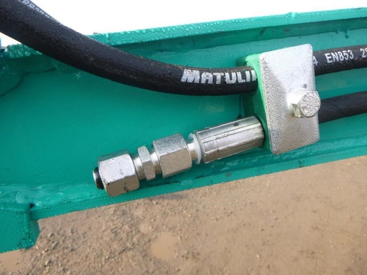 agt-mh12rx-hydraulic-excavator-image-14