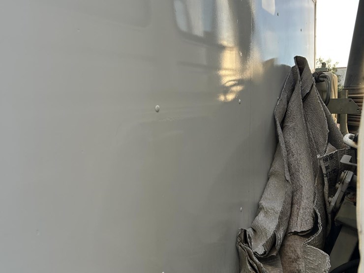 2016-volvo-f613-image-19