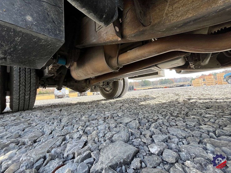 2002-chevrolet-silverado-3500-image-37