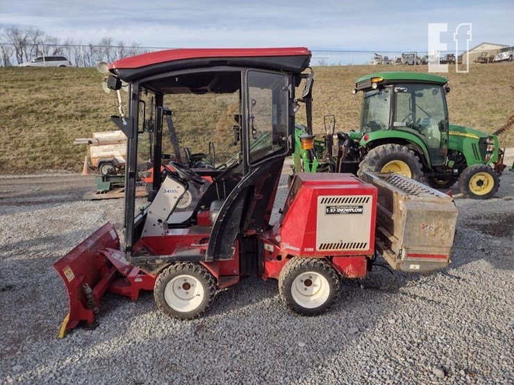 ventrac-3400l-lawn-mower-w/blade-&-broom-image-1