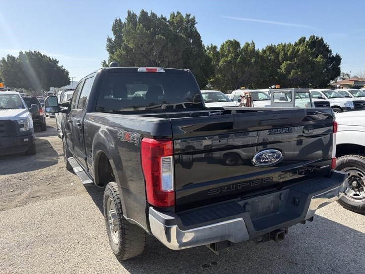 2017-ford-f250-image-2