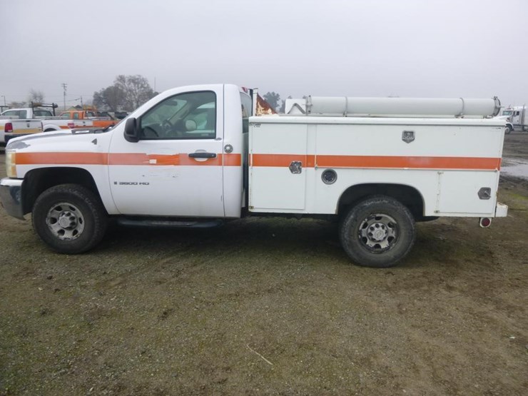 2009-chevrolet-3500hd-image-5