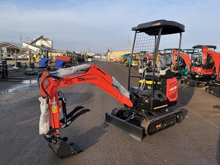 2025-tpm-18bs-hydraulic-excavator-image-1