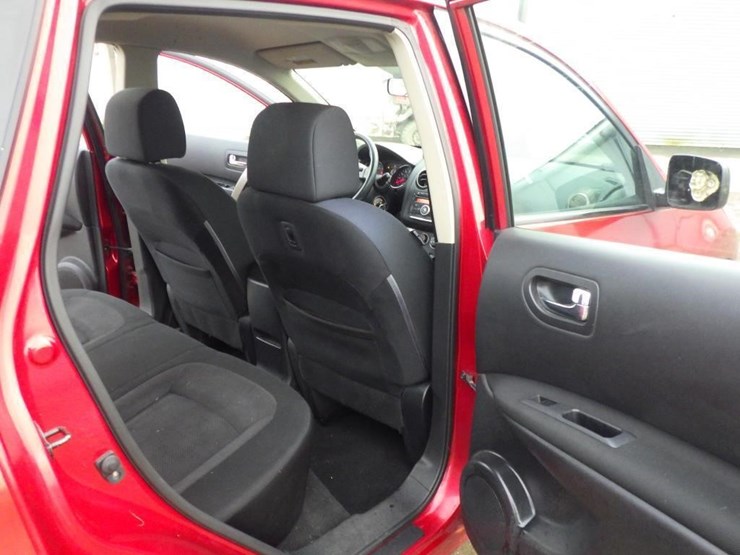 2012-nissan-rogue-image-8