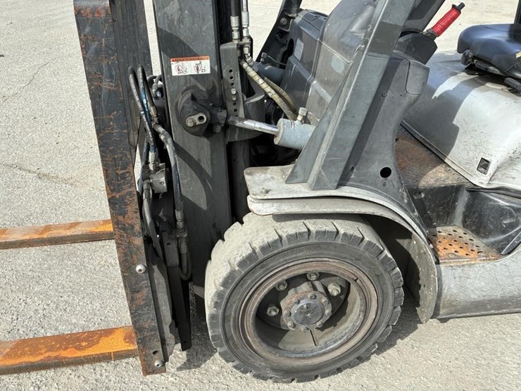 nissan-mug1f2a30jv-image-8