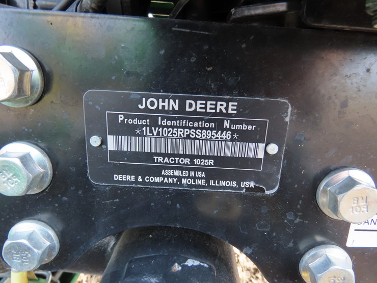2025-john-deere-1025r-image-7