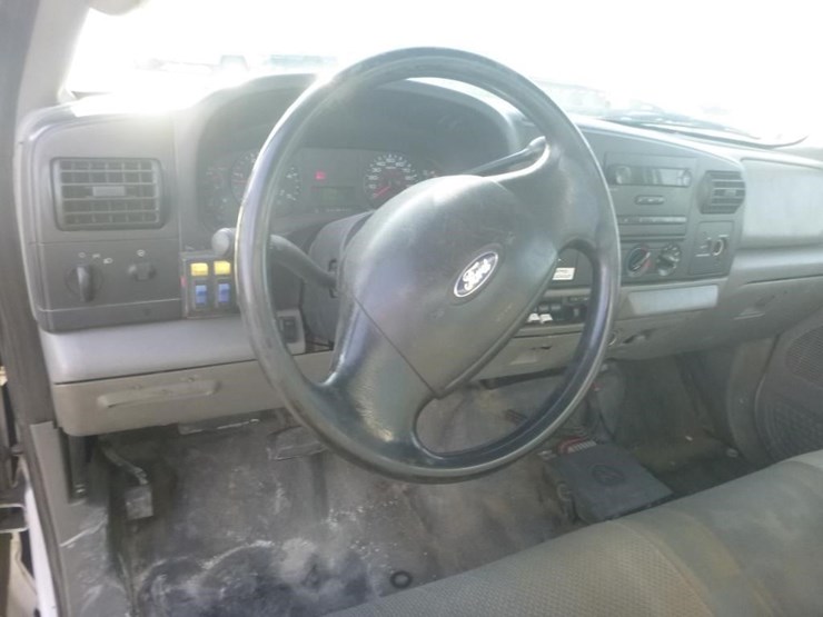 2006-ford-f450-image-17