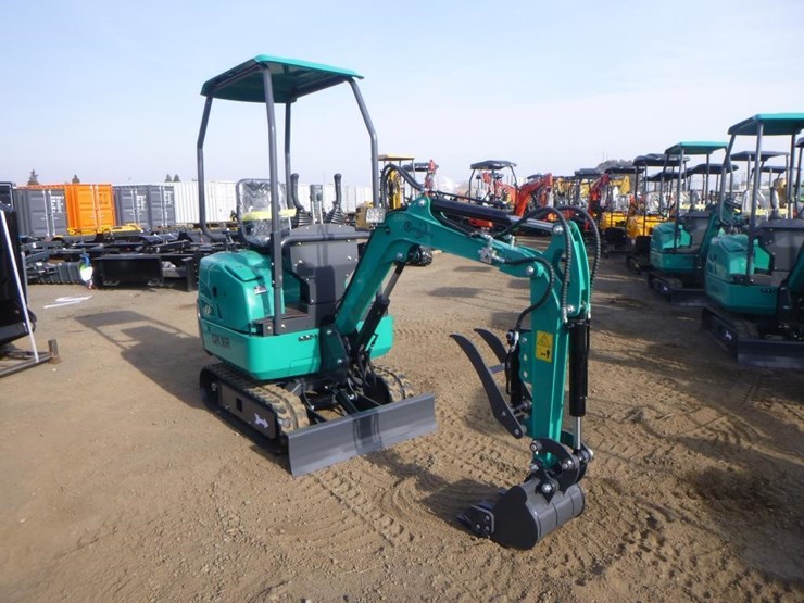 2025-agt-qk16r-hydraulic-excavator-image-2