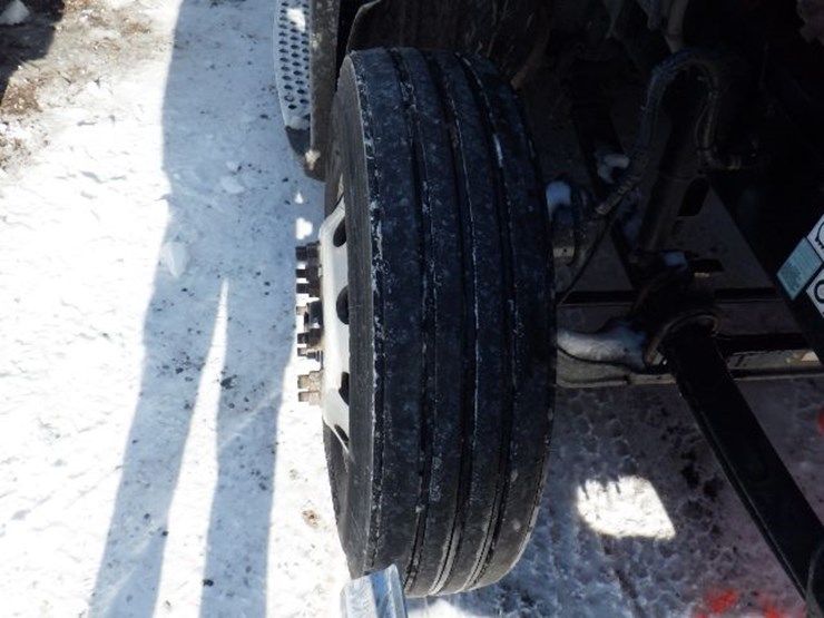 2020-kenworth-t680-image-26