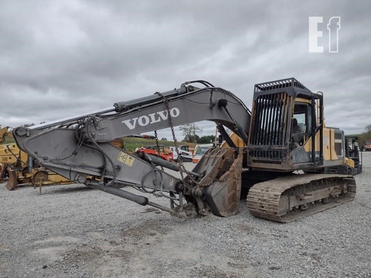 2015-volvo-ec220e-lr-image-57
