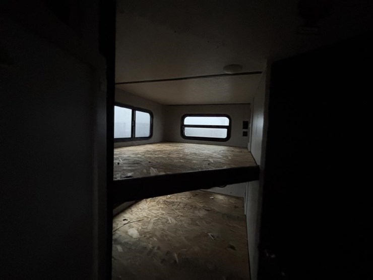 2020-bullet-bl243bhsw20-travel-trailer-image-35