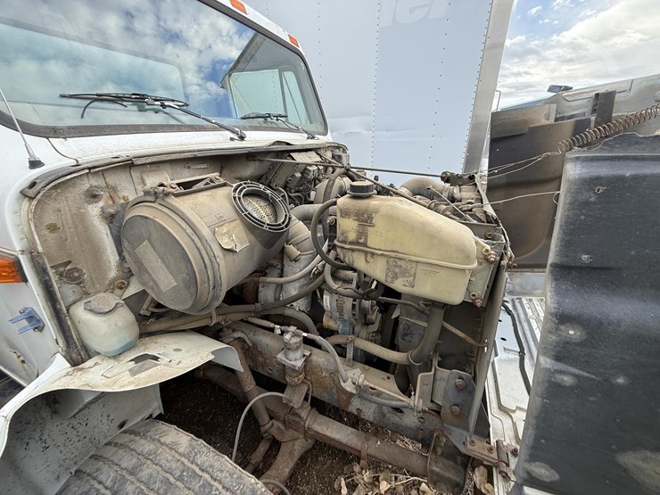 1998-international-4700-image-4