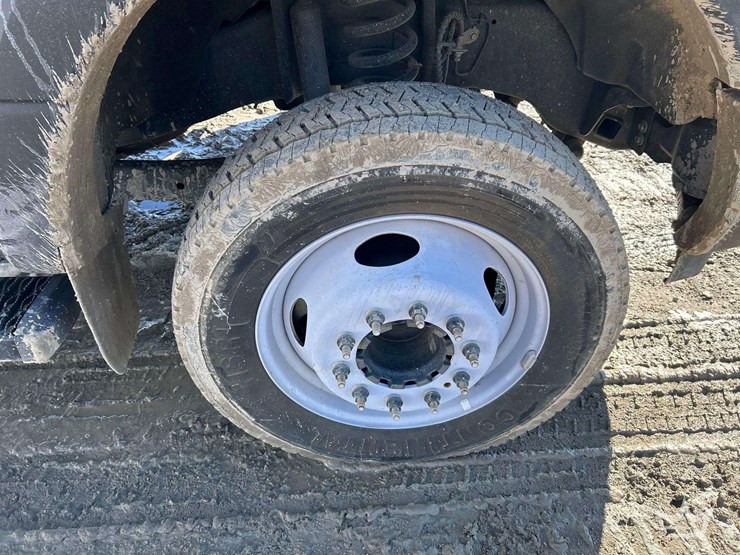 2018-ford-f450-image-32