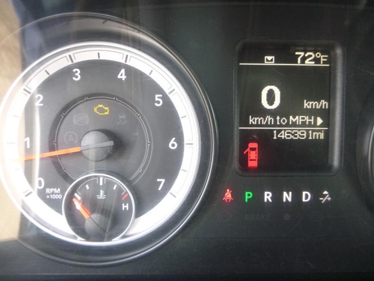 2014-dodge-1500-image-14