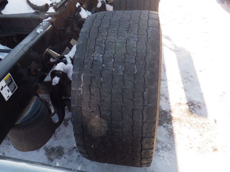 2019-peterbilt-579-image-9